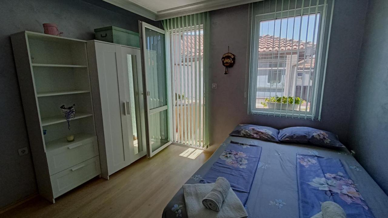 Nikolovi Home Apartments เปาโมเรีย ภายนอก รูปภาพ